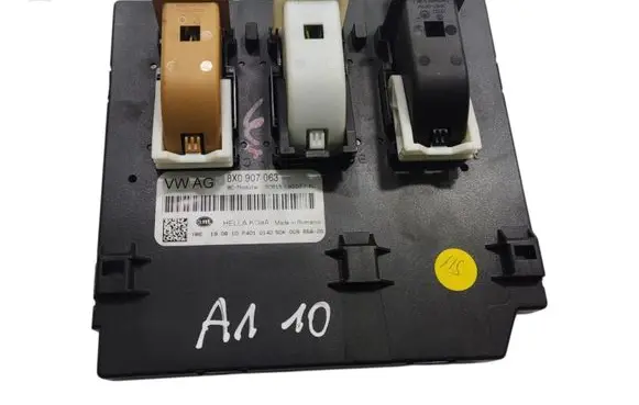 Audi A1 Comfort/convenience module 8X0907063