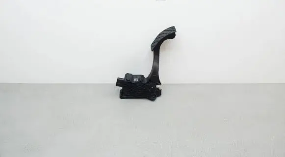 Skoda Fabia Mk4 (6VA) Accelerator throttle pedal 2Q1723503