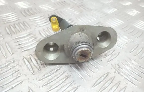 Volvo S80 Tailgate exterior lock 