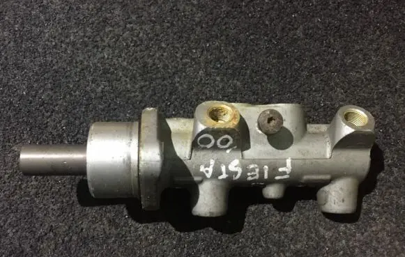 Ford Fiesta Master brake cylinder