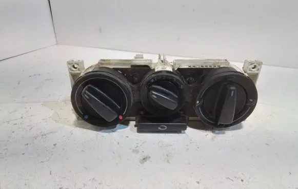 Volkswagen PASSAT B5 Climate control unit