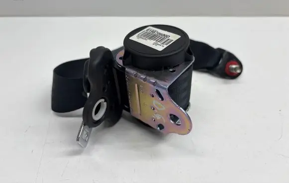Nissan Juke I F15 Rear seatbelt 619870600D 02250414 120X090RH