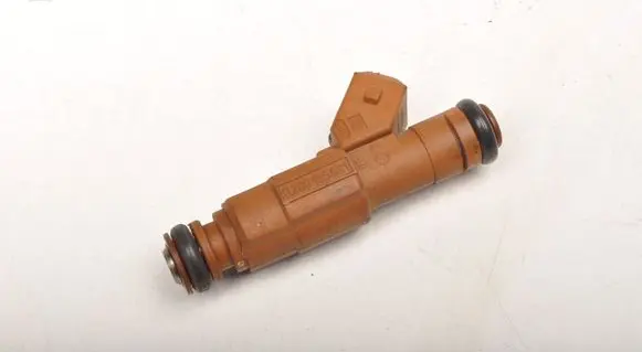 Volvo XC70 Fuel injector 9186340