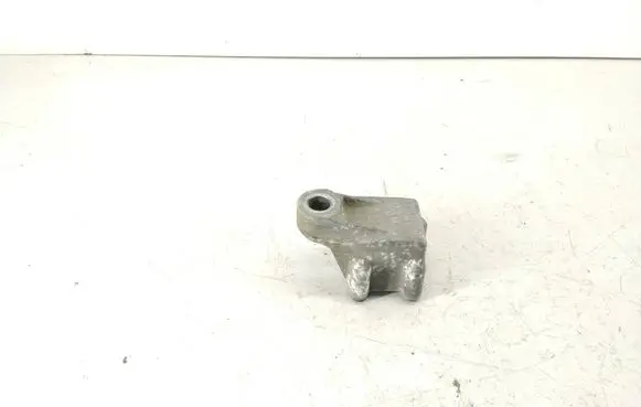 Volvo V70 Engine mounting bracket 30645245