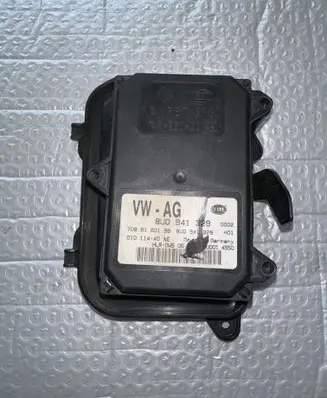 Volkswagen Touareg II Headlight ballast module Xenon 8U0941329 7086160199 01011440AE