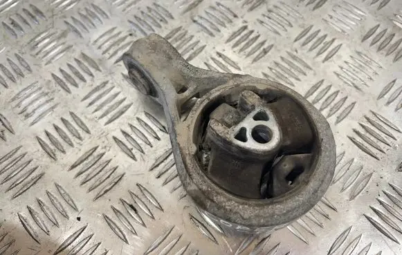 Mini Cooper Countryman R60 Engine mount bracket 9806994