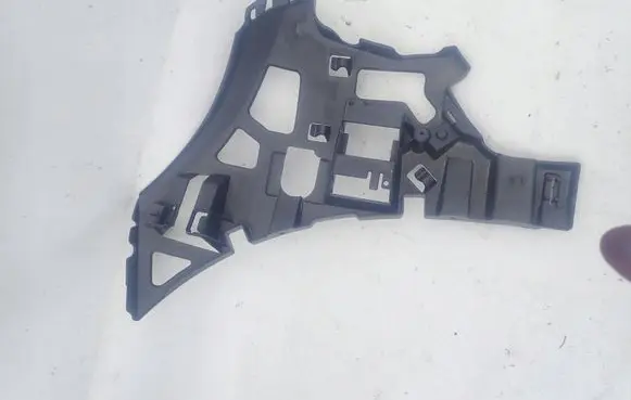 Mercedes-Benz S W222 Front bumper mounting bracket A2228850365