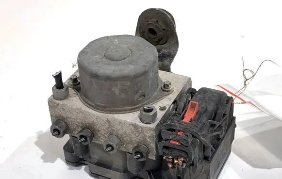 Volkswagen Polo V 6R ABS Pump 6R0614117AH