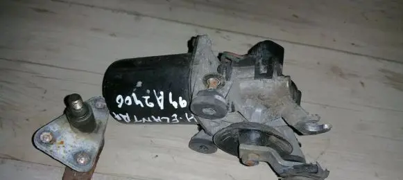 Hyundai Elantra Wiper motor