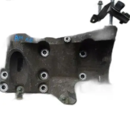 Porsche Cayenne (92A) Engine mount bracket 9481022135R
