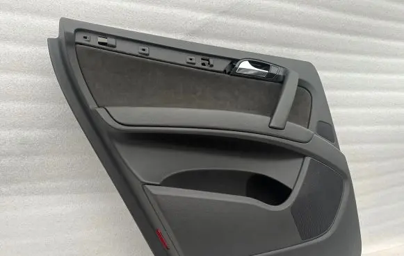 Audi Q7 4L Rear door card panel trim 4L0867305B