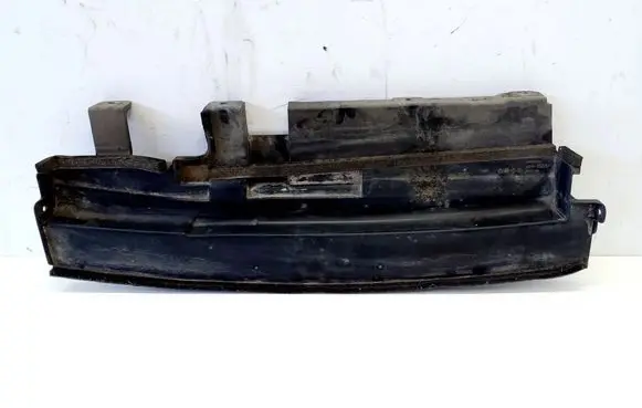Nissan X-Trail T32 Intercooler air guide/duct channel