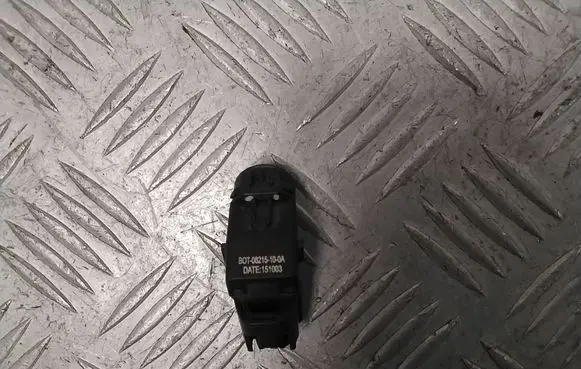 Suzuki Vitara (LY) Parking PDC sensor BOT08215100A