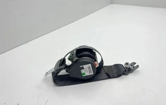 Volkswagen Golf VII Rear seatbelt 621102200 000090V