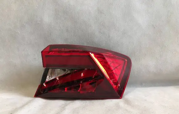 Skoda Fabia Mk4 (6VA) Rear/tail lights 6VE.945.208 6VE945208