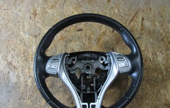 Nissan Qashqai Steering wheel
