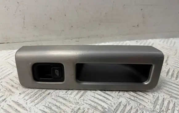 Volvo V50 Electric window control switch 8663813 03451400