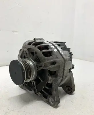 Dacia Sandero Generator/alternator 231007582RB