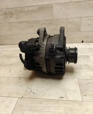 Hyundai i40 Generator/alternator 2609674 373002A800