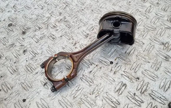 Dodge Caliber Piston with connecting rod BBBB8B