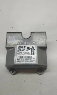 Opel Zafira B Airbag control unit/module 327963935 403257A2 13188855
