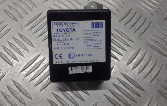 Toyota Corolla Verso E121 Door control unit/module 89741-0F010