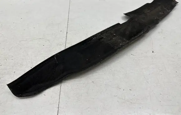 Peugeot 3008 II Fender end trim 