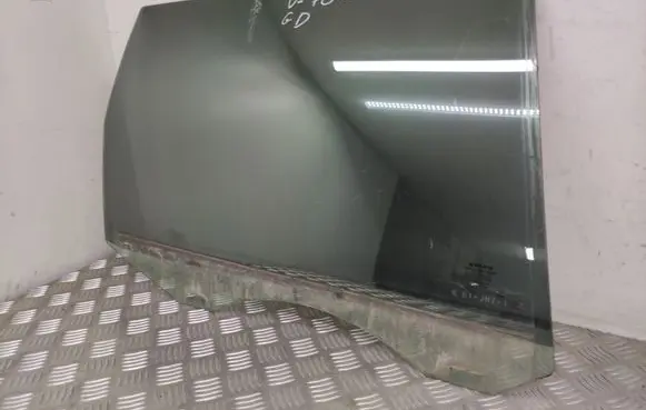 Volvo V70 Rear door window glass