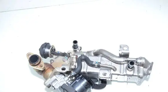 BMW 5 F10 F11 EGR valve cooler 7822350 11717822350