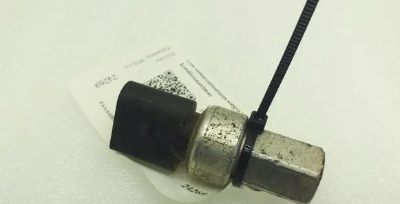 Porsche Panamera (970) Air conditioning (A/C) pressure sensor 1K0959126D