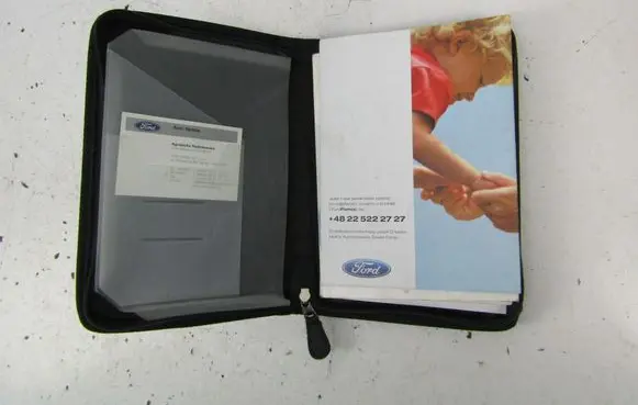 Ford Mondeo Mk III Glove box 