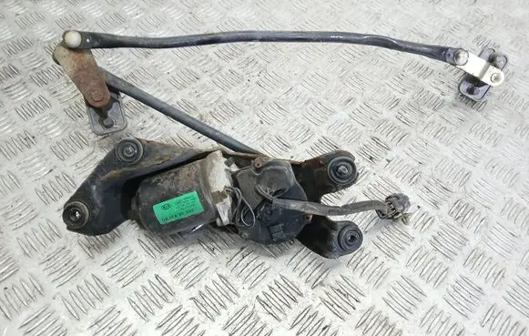 KIA Carens I Front wiper linkage and motor OK2FA6734Y