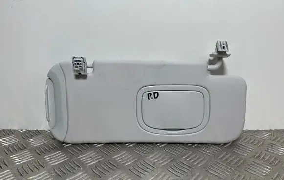 Fiat 500X Sun visor