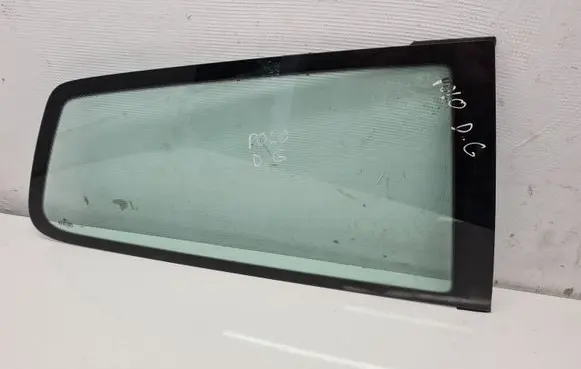 Volkswagen Polo Rear side window