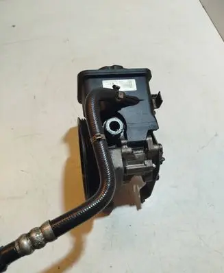 BMW X3 E83 Power steering pump 7692974536 32417787106