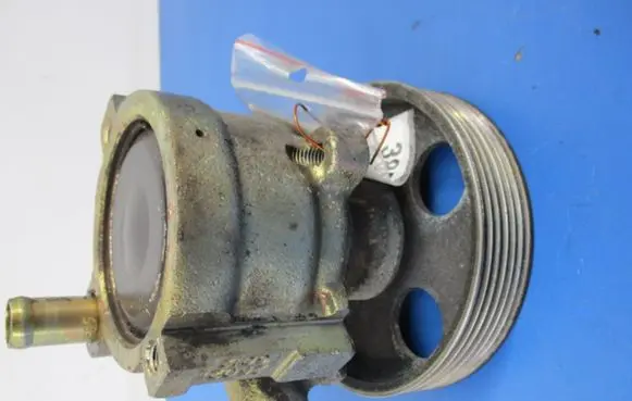 Peugeot Partner Power steering pump