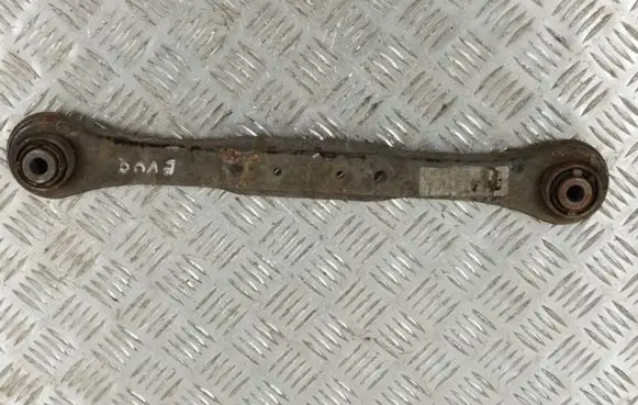 Rear control arm