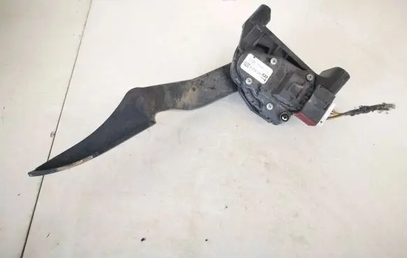Opel Zafira B Accelerator throttle pedal 9202341bt 6pv008114-00