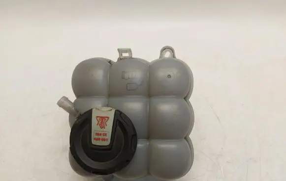 Coolant expansion tank/reservoir