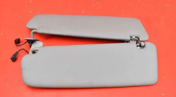 Volkswagen Touareg I Sun visor