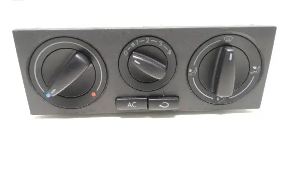 Volkswagen Golf IV Climate control unit 1J0820045F