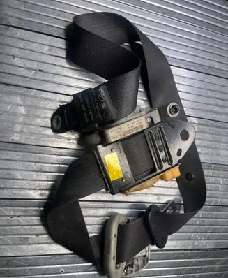 Toyota Corolla E120 E130 Front seatbelt 7322002261 061005