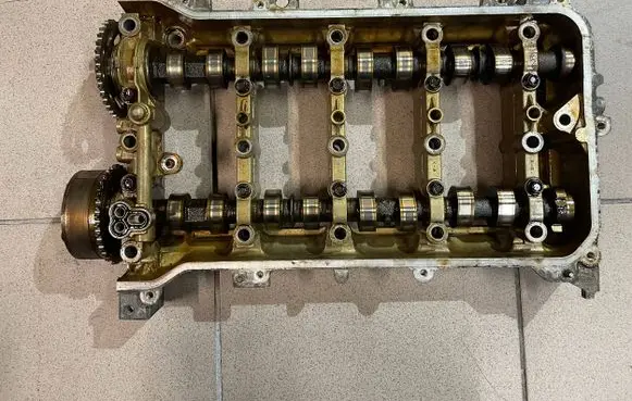 Toyota Auris E180 Camshaft 111030T052 2ZRFXE