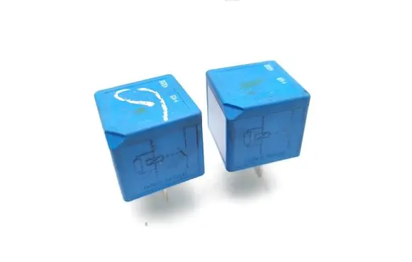 Dacia Logan II Other relay 8200900821 V23136B1X67