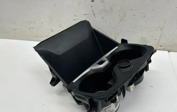 BMW 2 F44 Cup holder front 5R5A375742