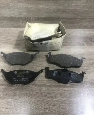 Volkswagen Lupo Brake pads (front) 6e0698151