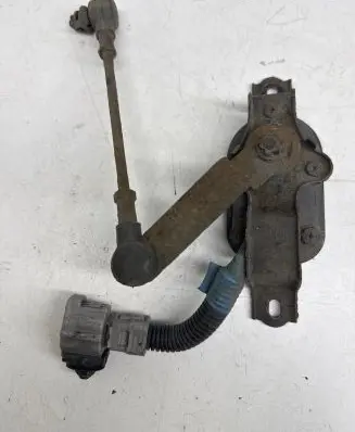 Lexus LS 430 Air suspension front height level sensor 8940650070