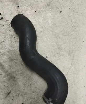 Volvo V70 Air intake hose/pipe