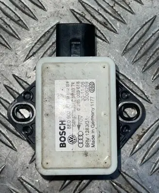 Audi A6 S6 C6 4F ESP acceleration yaw rate sensor 8E0907637B 3006259 0265005618
