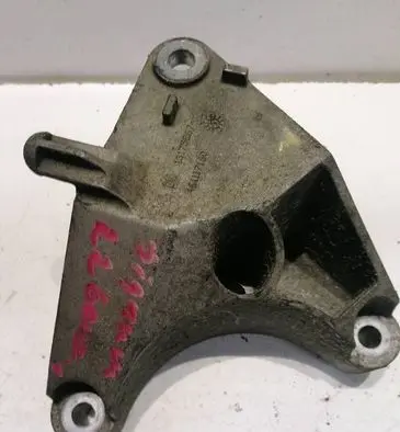 Opel Vectra C Engine mounting bracket 13175267 441117160